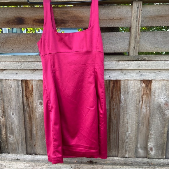 Aritzia Wilfred Shimmer Satin Dress Size 8 - Picture 8 of 8